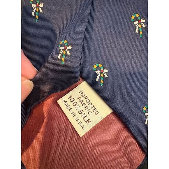 Noel Men's Blue Geometric Holiday Silk Tie - Picture 6 of 6